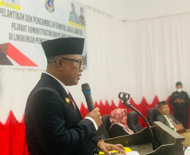 Lantik Ratusan Pejabat Pj Bupati Mubar Minta ASN Loyal