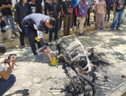 FOTO: Motor Mahasiswa Teknik UHO Dibakar OTK