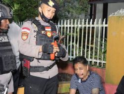 Patroli Polresta Kendari, Dua Pemuda Kedapatan Bawa Badik
