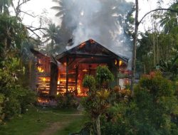 Rumah Warganya Ludes Terbakar, Pj Bupati Mubar Bantu Bikinkan Rumah Baru