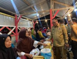 Bangga Kreativitas Pedagang, Dr Bahri Borong Kuliner Lokal di Pasar Lindo