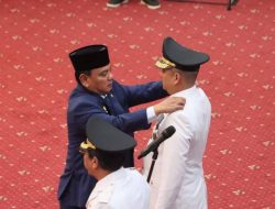 Gubernur Sultra Lantik Abd Azis Sebagai Bupati Koltim Definitif