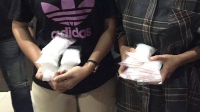 Detik-detik 2 Wanita Bawa Sabu 1 Kg Ditangkap di Bandara Haluoleo Kendari