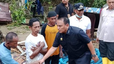 Pj Gubernur Sultra Tinjau Korban Banjir Bandang Kendari