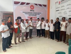 Dikawal Ketua DPC PKS se-Kendari, Sudirman Daftar ke PKS Maju Pilwali