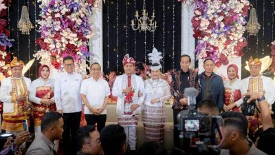 Presiden Jokowi Hadiri Resepsi Pernikahan Anak Kapolda Sultra di Kendari