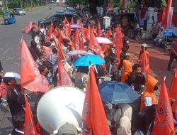 Ratusan Aktivis Demo di Kemendagri Desak Pj Wali Kota Kendari Dicopot