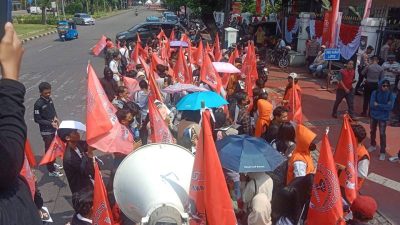 Ratusan Aktivis Demo di Kemendagri Desak Pj Wali Kota Kendari Dicopot