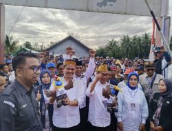 Ribuan Warga Kolaka Timur Antar Abdul Azis-Yosep Sahaka Daftar ke KPU