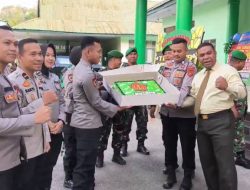 Polresta Kendari Sambangi Kodim 1417 dengan Kejutan di HUT TNI ke-79