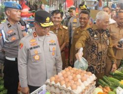 Sidak Pasar, Kapolda Sultra: Penimbun Bahan Pokok Siap-siap Ditindak!