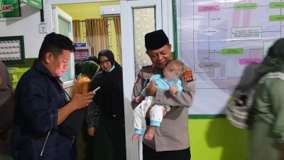 Tragis! Bayi Laki-laki Ditemukan Menangis Kedinginan di Pinggir Jalan Buton Tengah