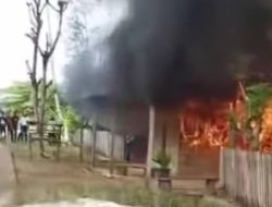 Api Melalap Rumah Kayu di Muna Barat, Seluruh Harta Tak Tersisa