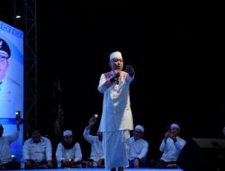Di Hadapan Ribuan Warga, Ustadz Das’ad: Bangun Sultra dengan Ilmu dan Akhlak!